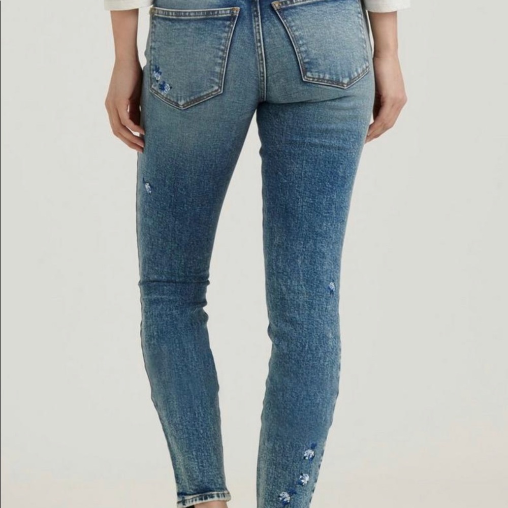 Lucky Brand Skinny Jeans with Blue Flower Detail - Picture 4 of 9